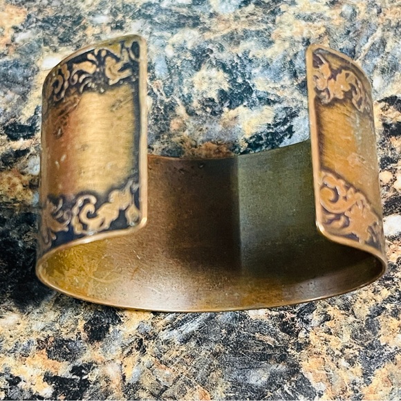 šCopper Embossed & Antiqued āFaith Hope Loveā Wrist Cuff! - Picture 5 of 10